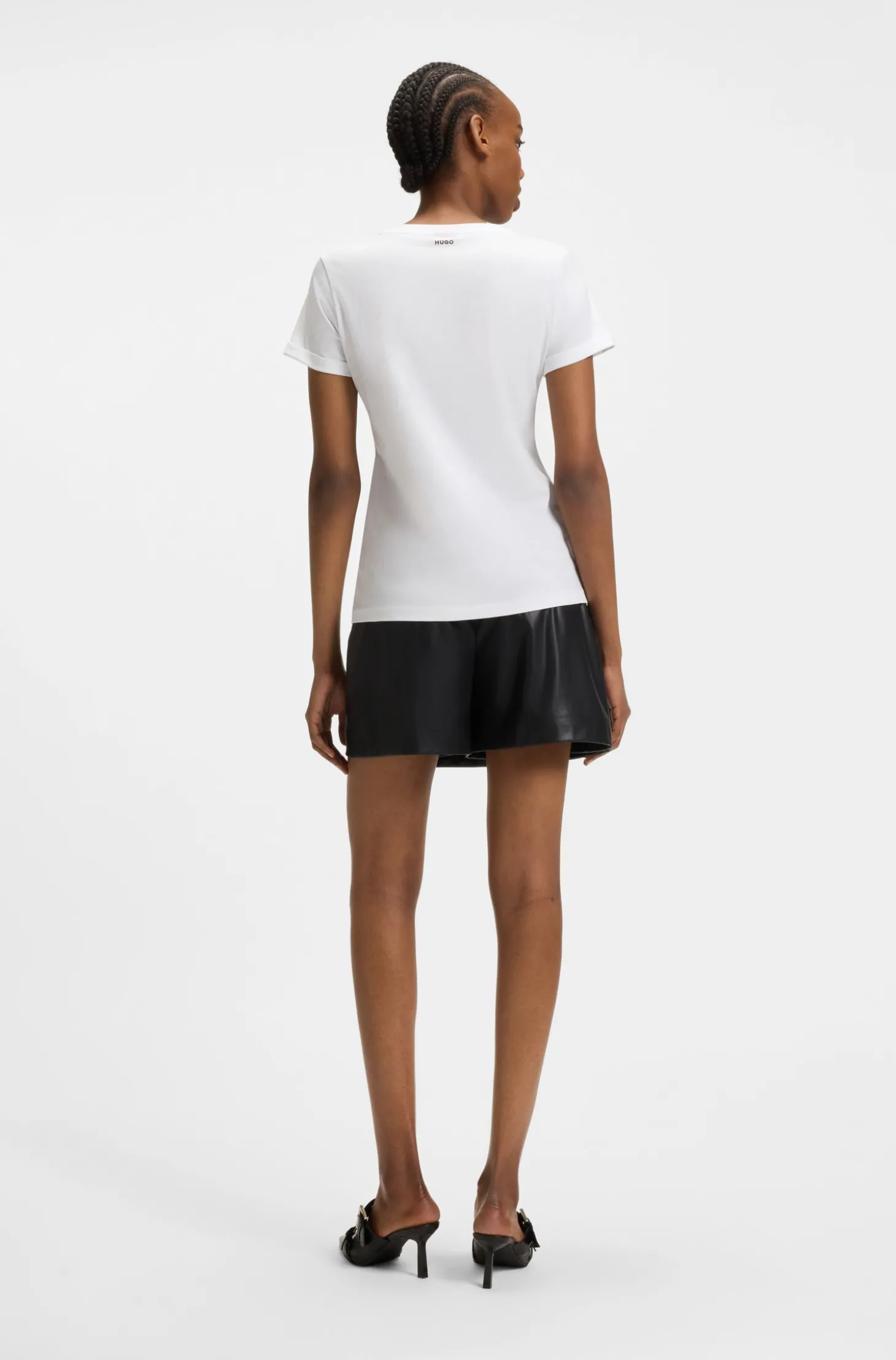 Slim-Fit T-Shirt aus Baumwolle mit umgeschlagenen Ärmeln