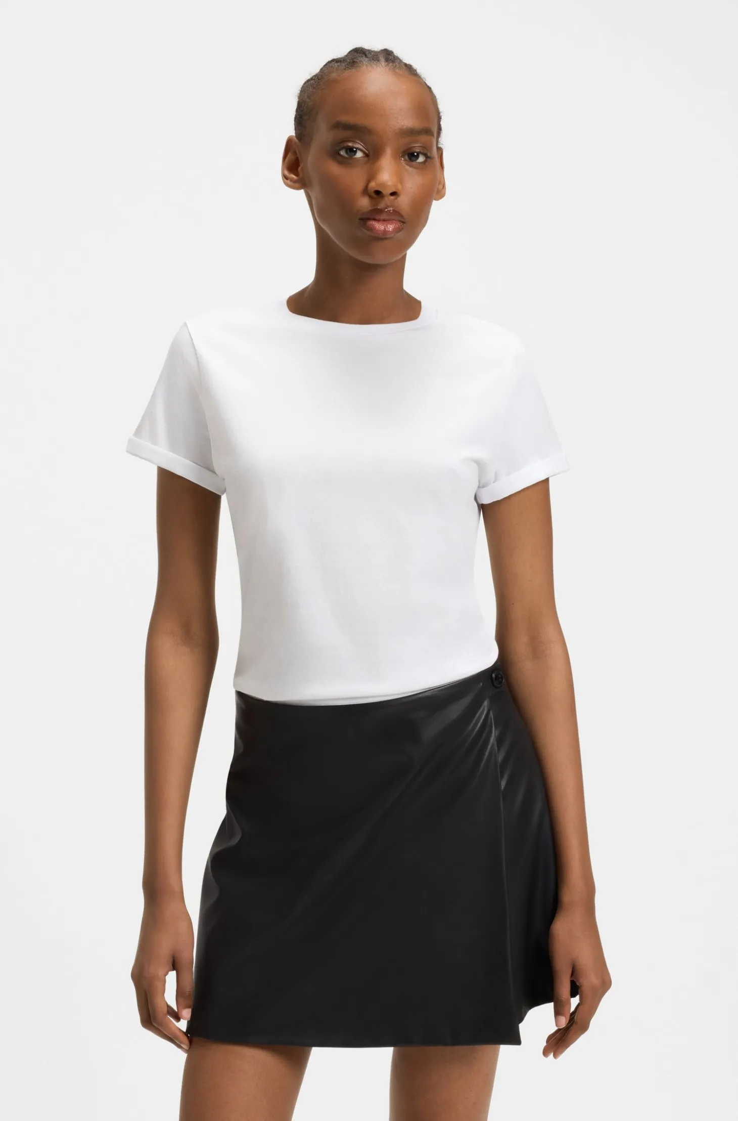 Slim-Fit T-Shirt aus Baumwolle mit umgeschlagenen Ärmeln