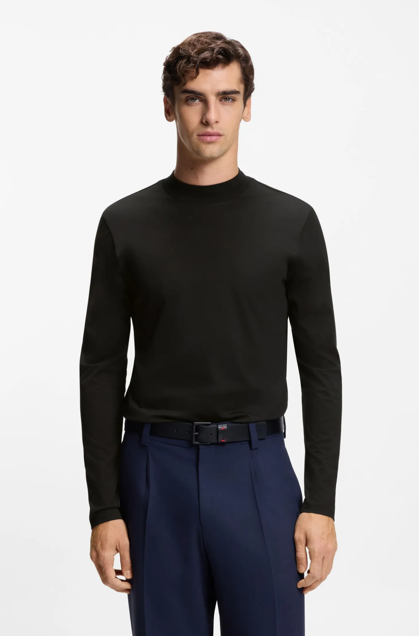 Slim-Fit T-Shirt aus merzerisierter Baumwolle mit Stehkragen
