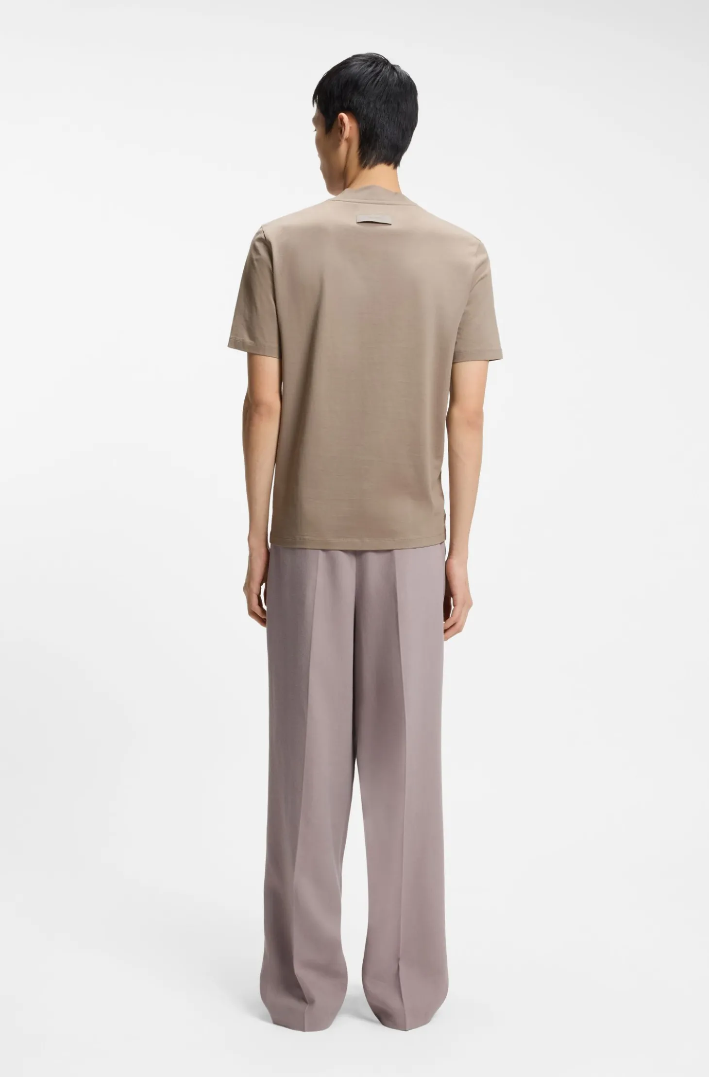 Slim-Fit T-Shirt aus Stretch-Baumwolle mit Stehkragen