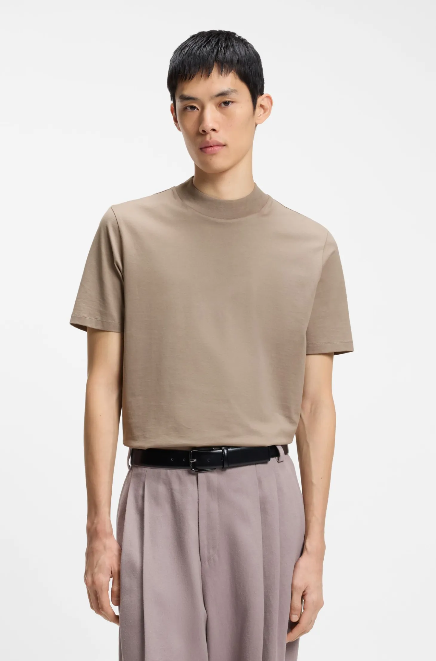 Slim-Fit T-Shirt aus Stretch-Baumwolle mit Stehkragen