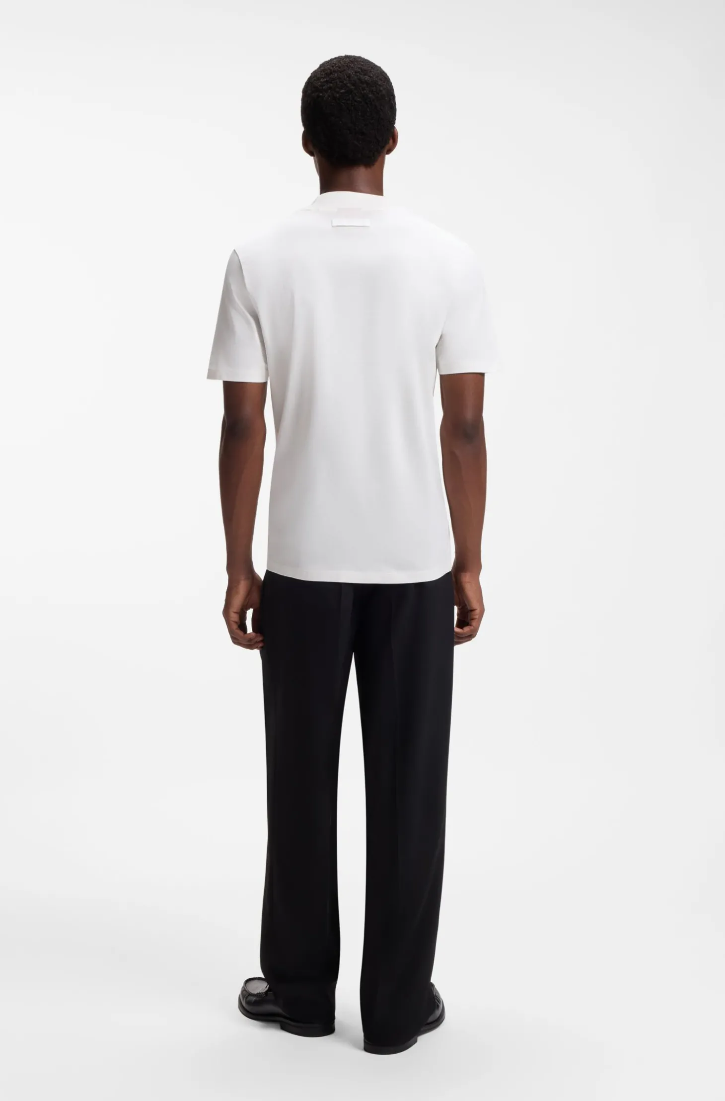 Slim-Fit T-Shirt aus Stretch-Baumwolle mit Stehkragen