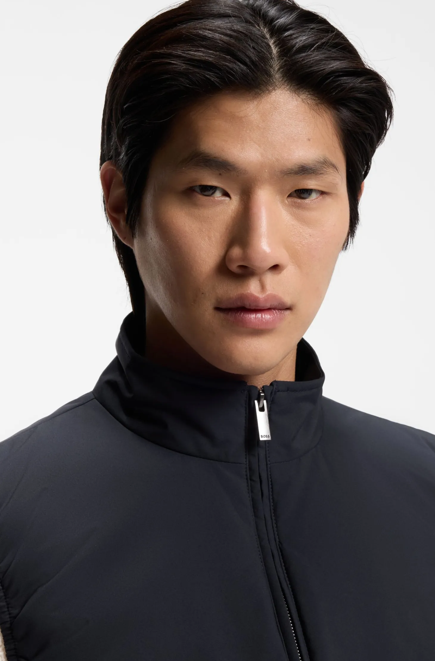 Slim-Fit Weste aus wasserabweisendem Performance-Stretch-Gewebe