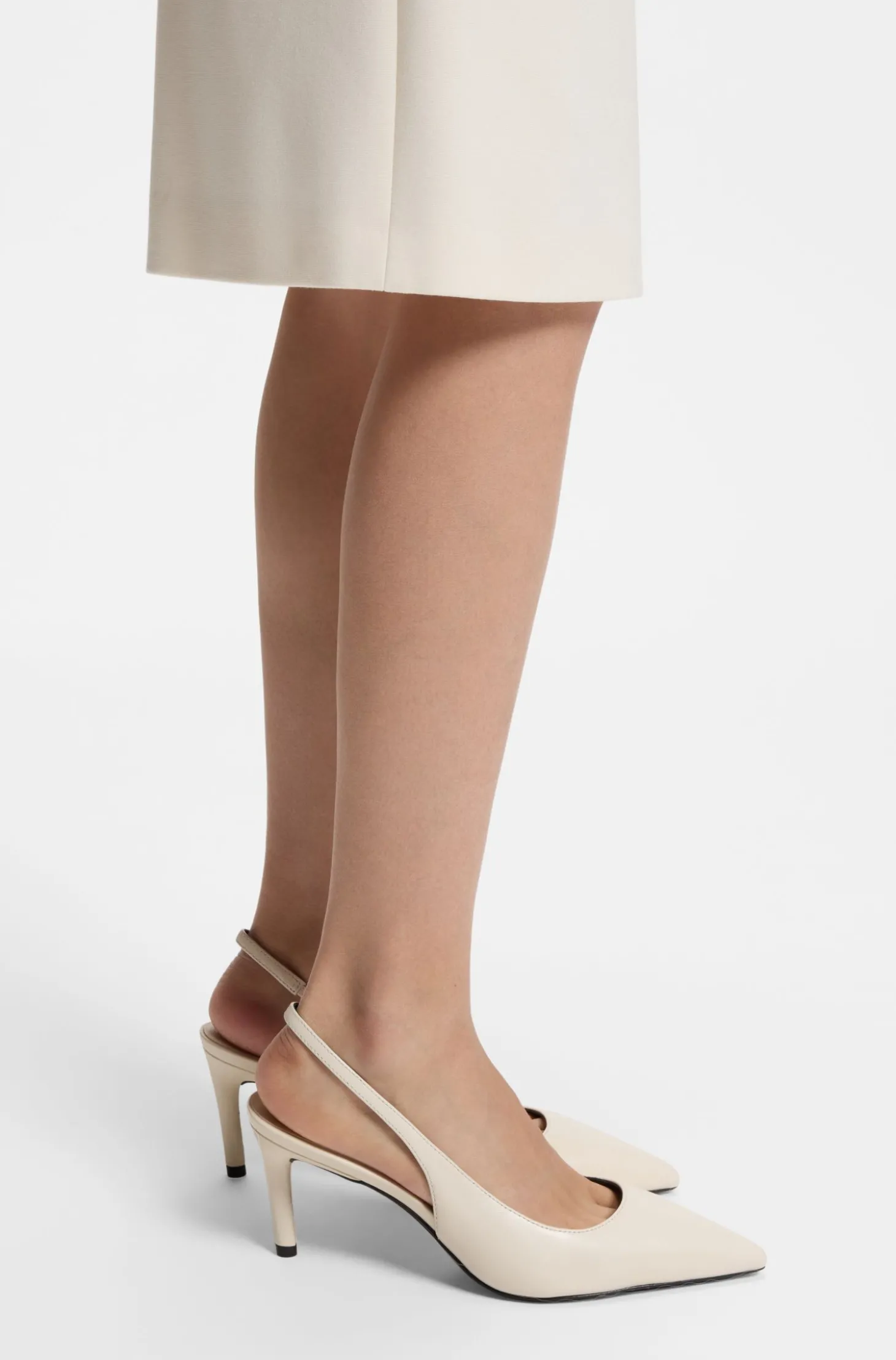 Slingbacks aus Lackleder