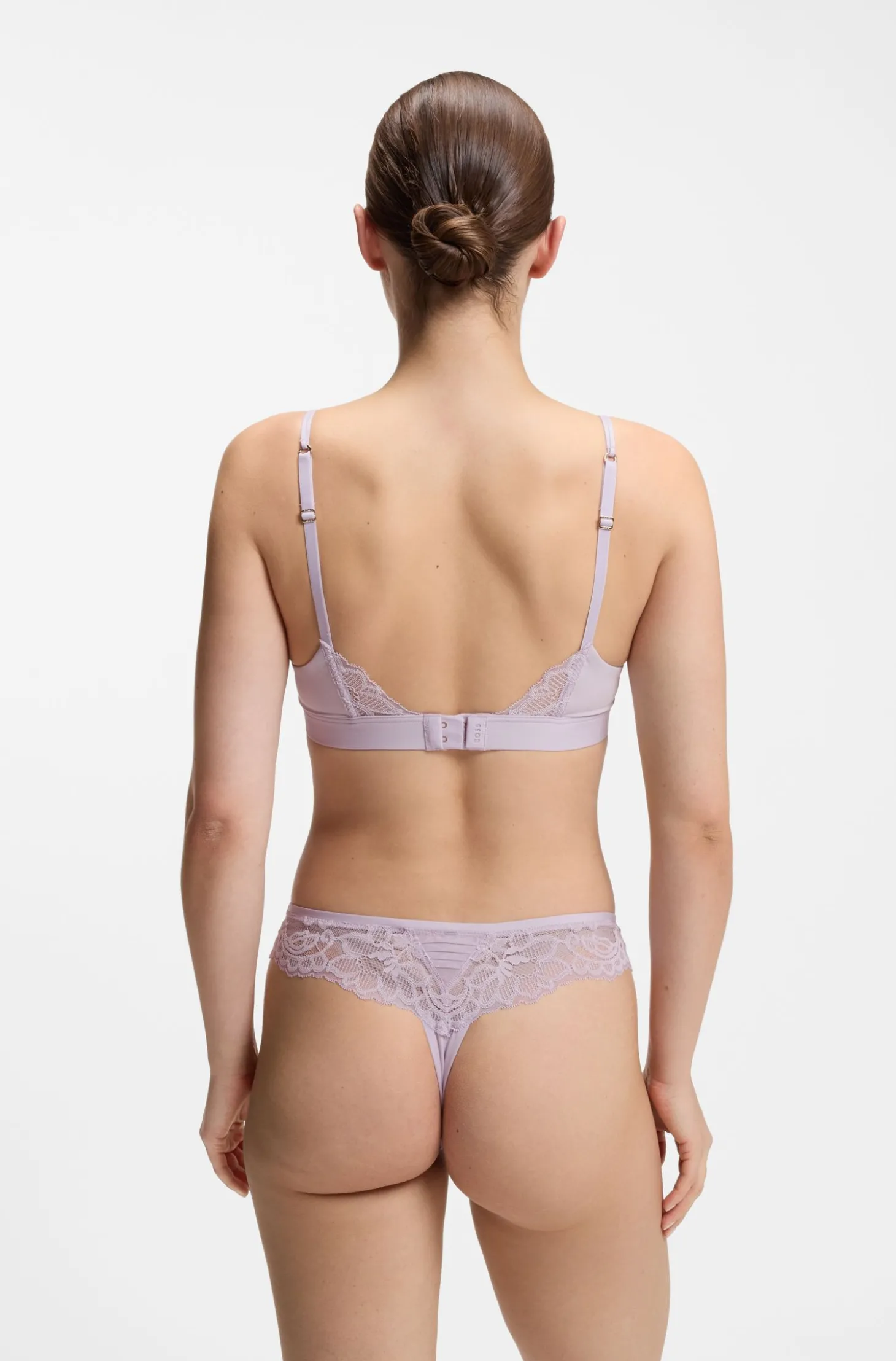 Slip aus Spitze mit plissiertem Mesh und goldenem Anhänger