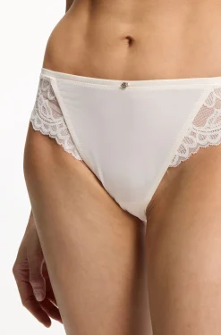 Slip aus Spitze mit plissierten Mesh-Details