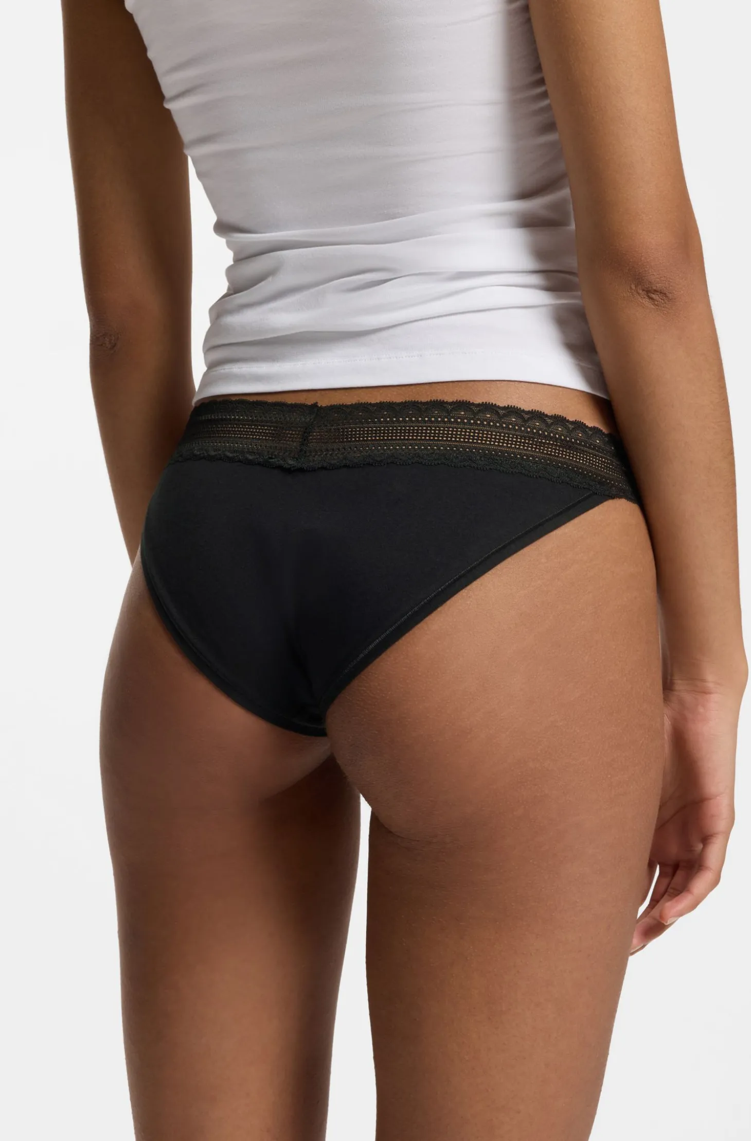 Slips aus Stretch-Baumwolle mit Spitzenbesatz im Dreierpack