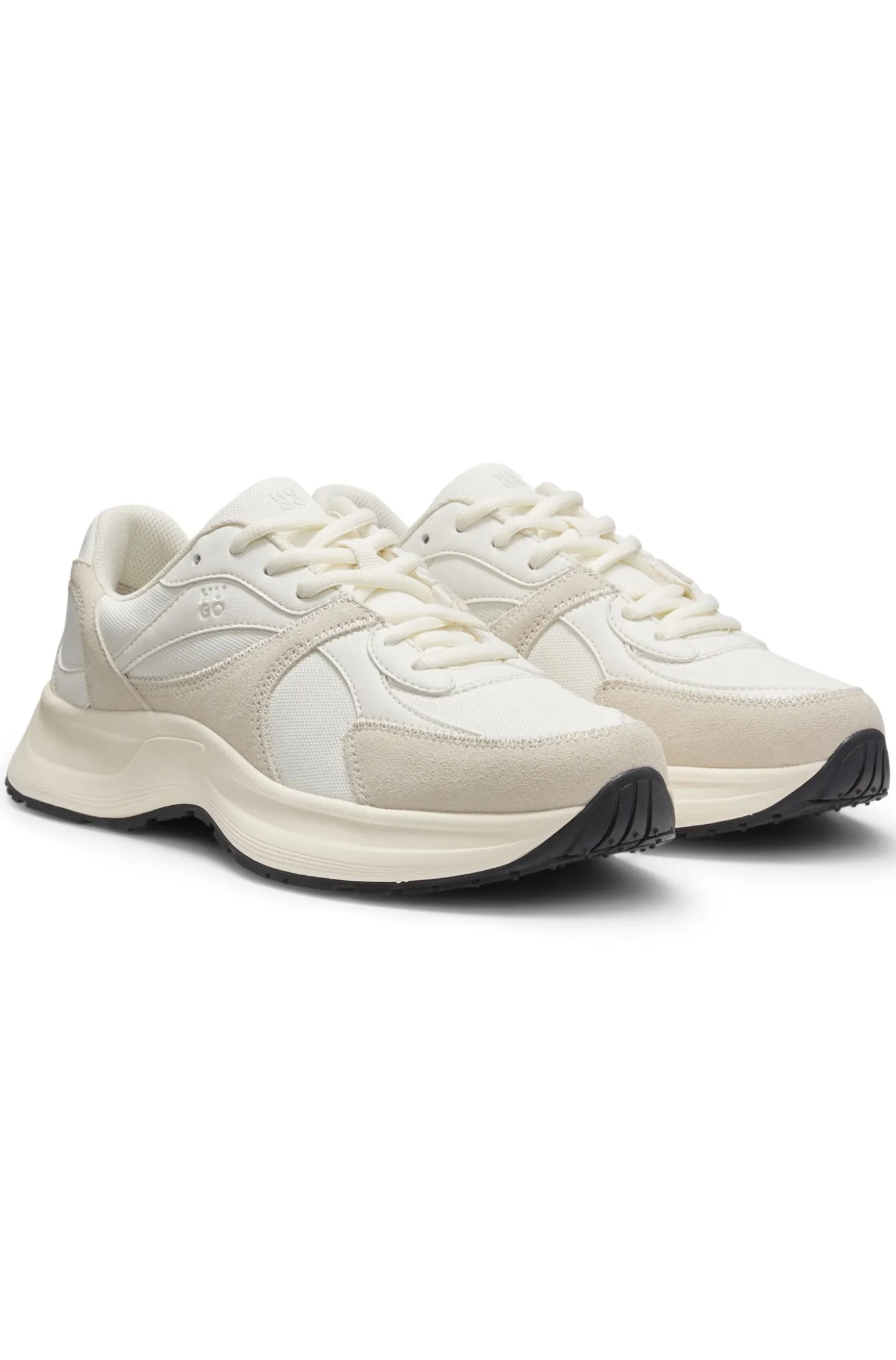 Sneakers aus Canvas, Leder und Veloursleder