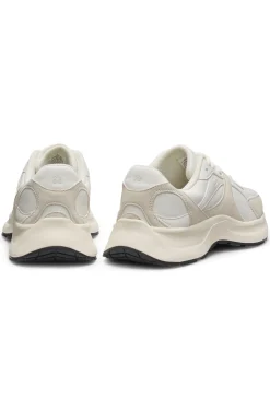Sneakers aus Canvas, Leder und Veloursleder