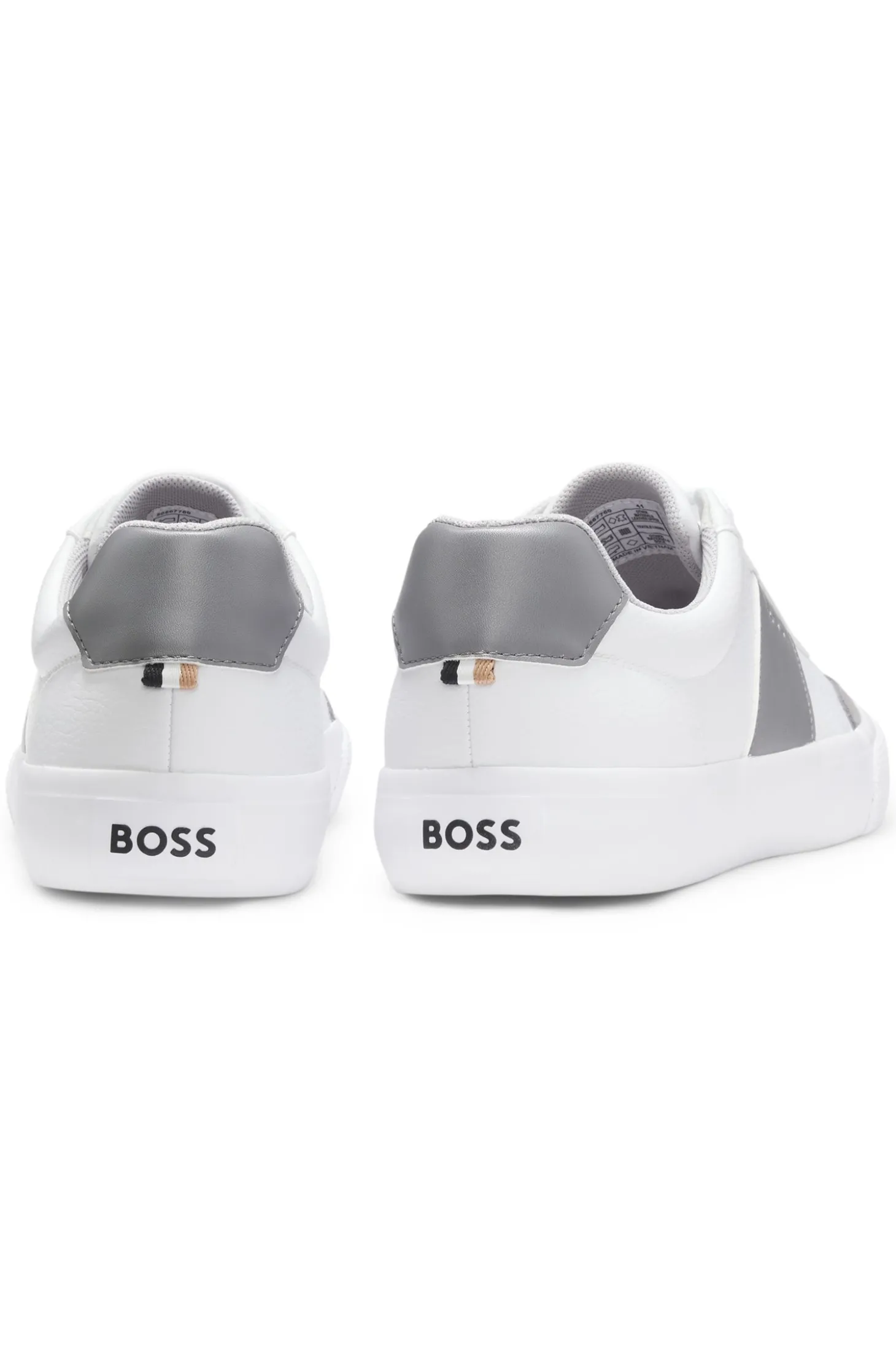 Sneakers aus genarbtem Kunstleder mit Besätzen aus echtem Leder