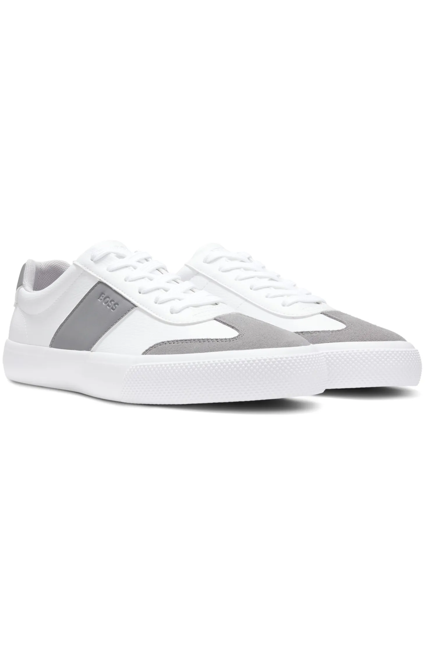 Sneakers aus genarbtem Kunstleder mit Besätzen aus echtem Leder