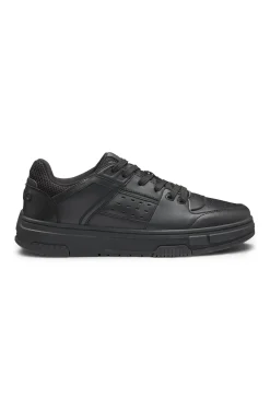 Sneakers aus Kunstleder mit Mesh-Details