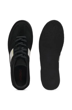 Sneakers aus Veloursleder mit Seitenstreifen