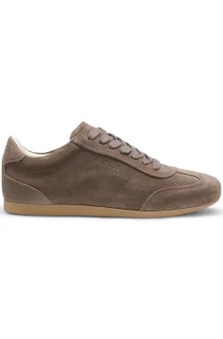 Sneakers aus Veloursleder mit Logo-Details