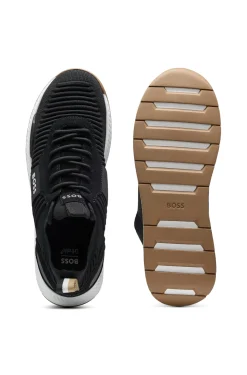 Sneakers aus verschiedenen Materialien mit gestricktem Obermaterial und Veloursleder-Details