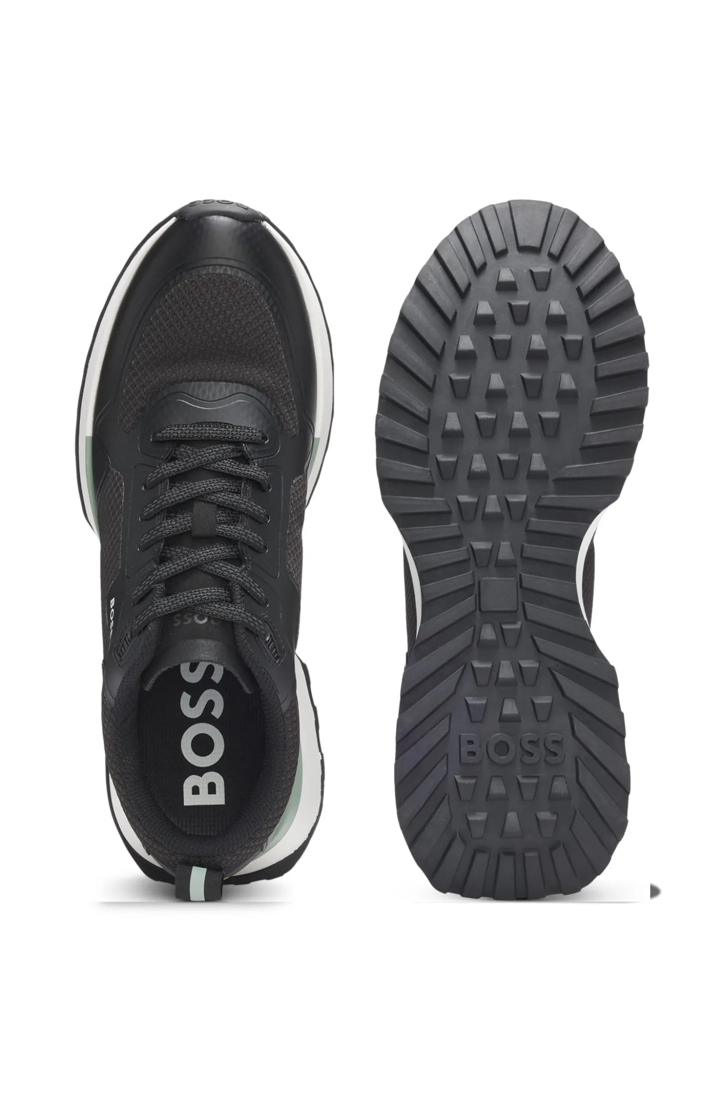 Sneakers aus verschiedenen Materialien mit Mesh und Logos