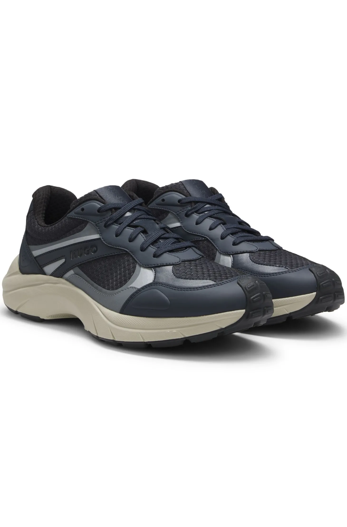 Sneakers mit Kunstleder und Mesh