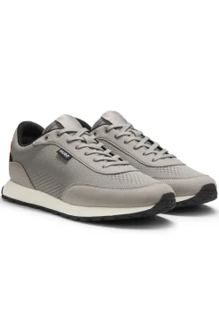 Sneakers mit Strick-Obermaterial und Logo-Fähnchen