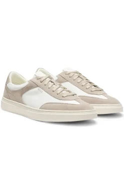 Sneakers mit Veloursleder-Details und Schnürung