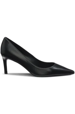 Spitze Pumps aus Leder