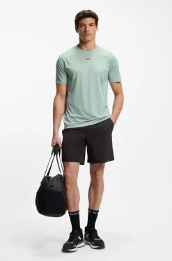 Sportive Shorts mit Vier-Wege-Stretch und wasserabweisendem Finish