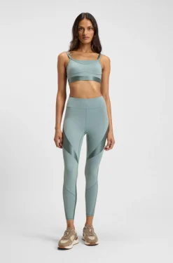 Sportives Top mit Mesh-Einsatz