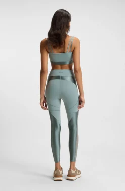 Sportives Top mit Mesh-Einsatz
