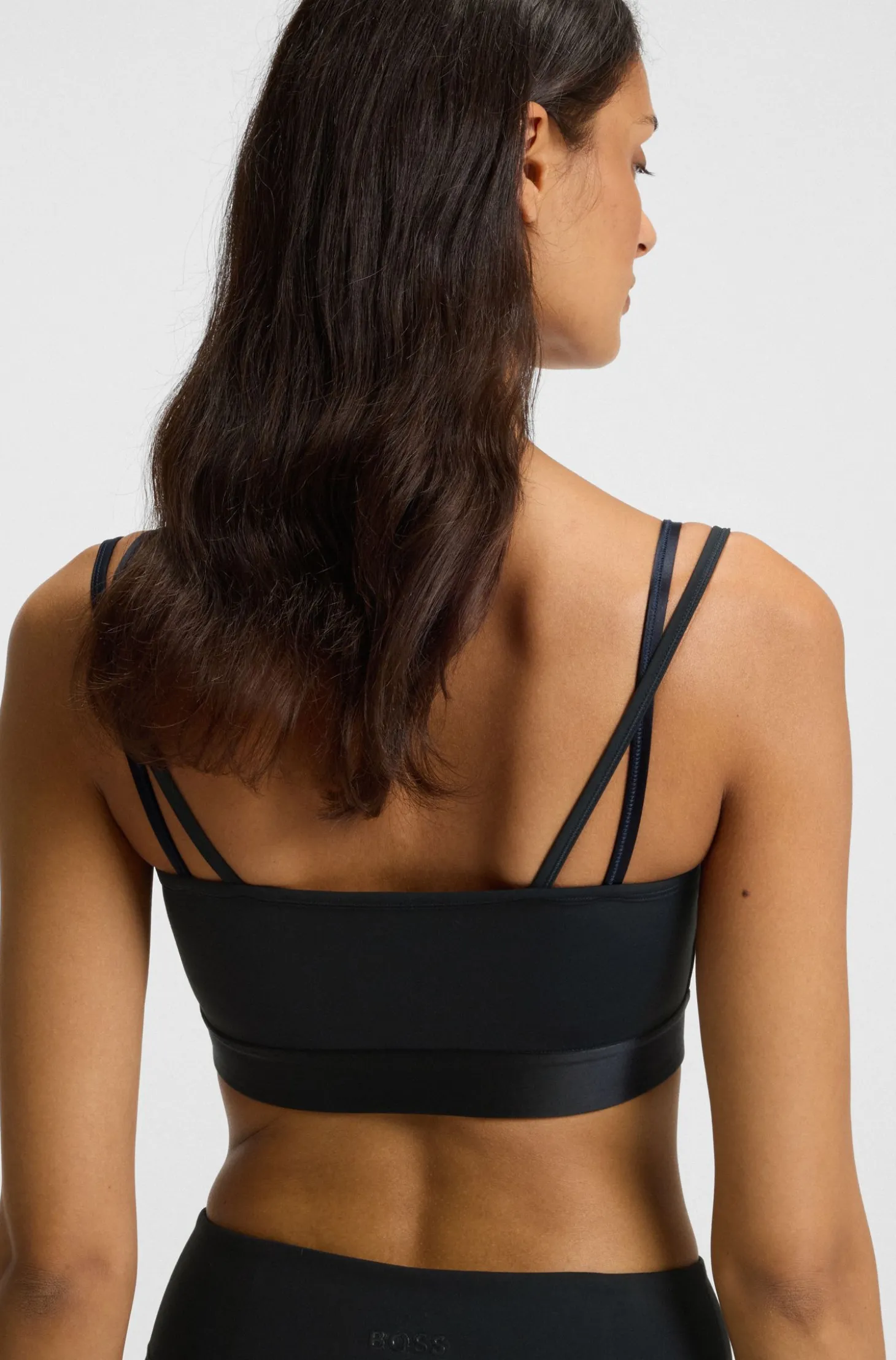 Sportives Top mit Mesh-Einsatz