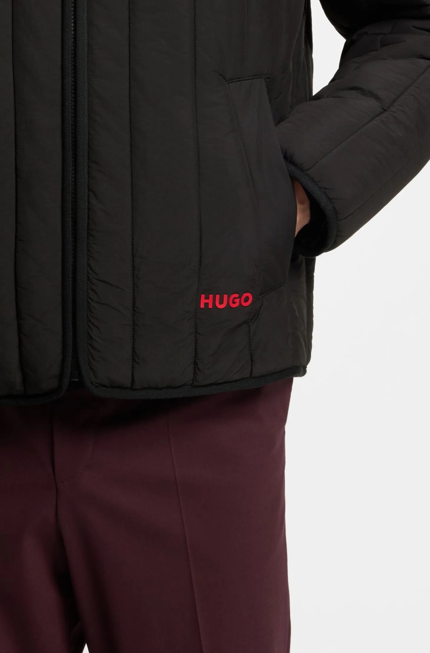 Steppjacke mit Logo-Detail
