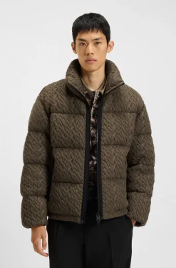 Steppjacke mit Zopfmuster-Struktur