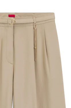 Straight-Fit Hose mit goldfarbener Karabiner-Kette