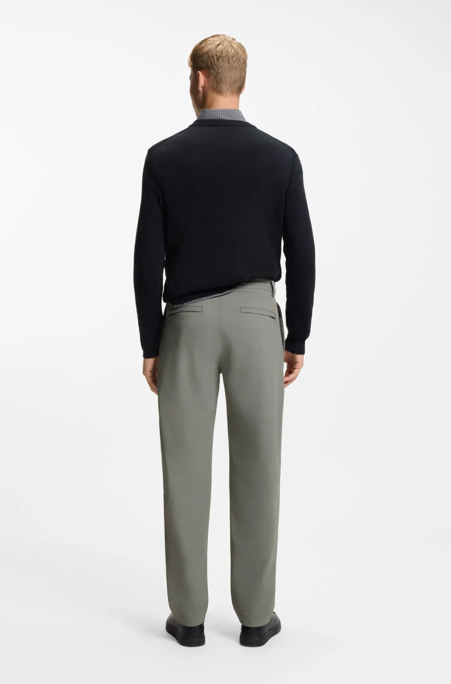 Straight-Tapered-Fit Chino aus Stretch-Gewebe
