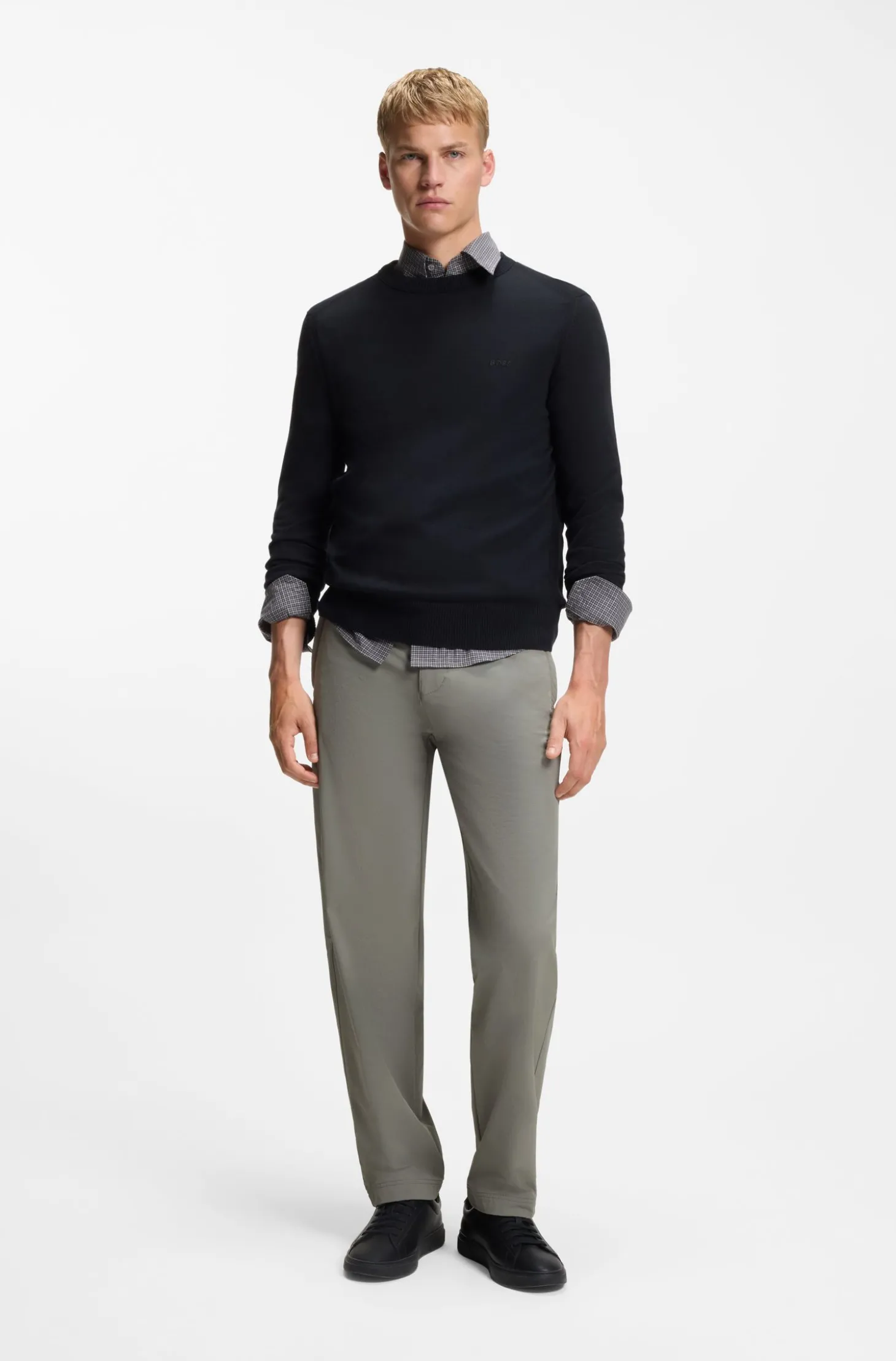 Straight-Tapered-Fit Chino aus Stretch-Gewebe