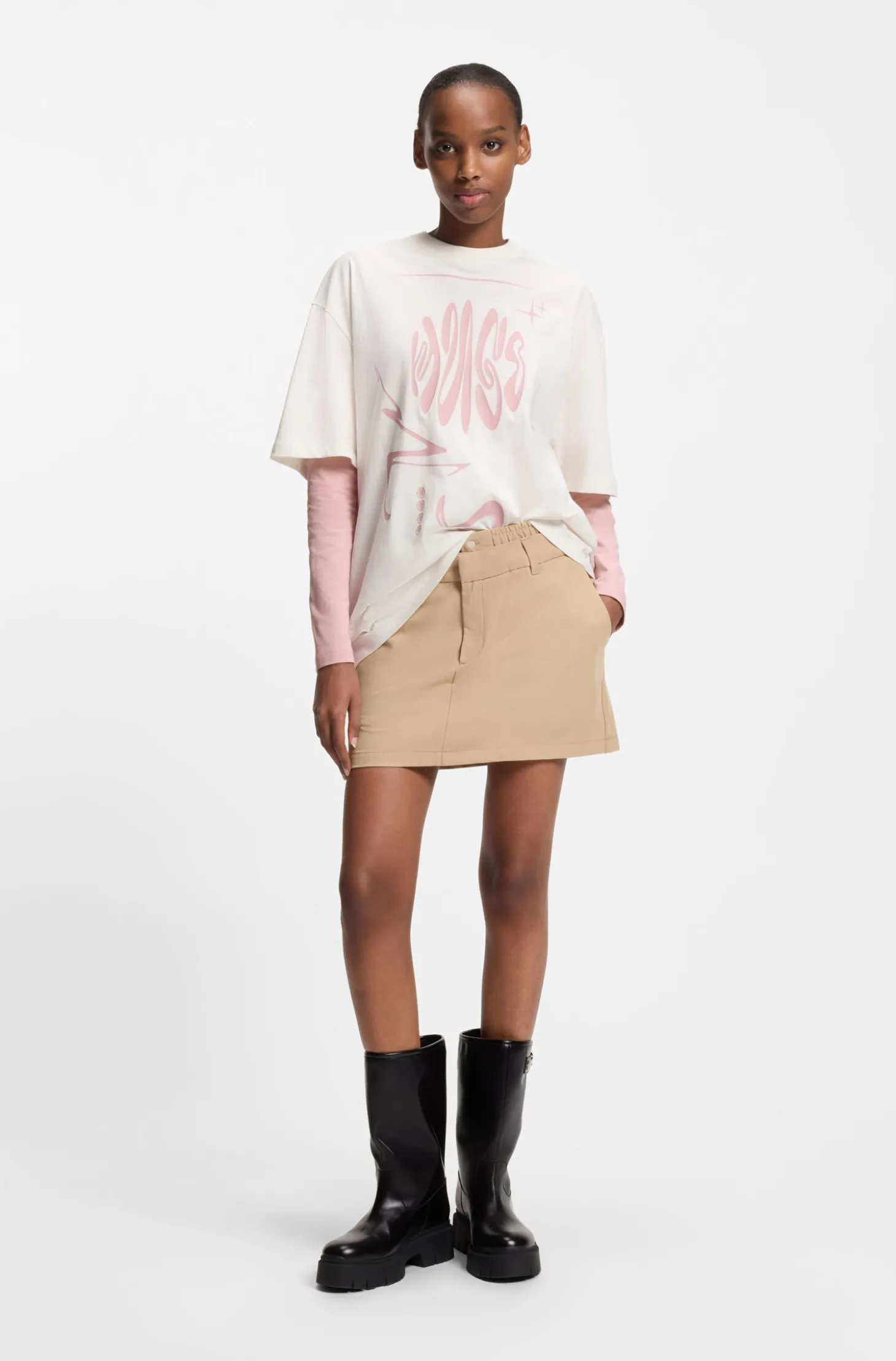 Stretch-Top aus Baumwolle mit Happy HUGO Logo und Strasssteinen