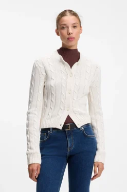 Strickjacke mit Zopfmuster und Knopfleiste