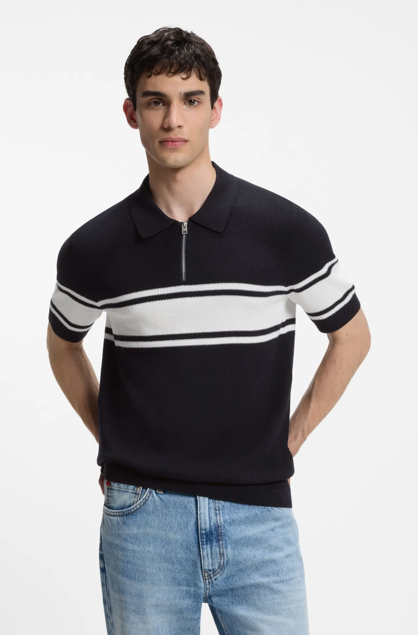 Strick-Poloshirt mit Reißverschluss am Kragen und Blockstreifen