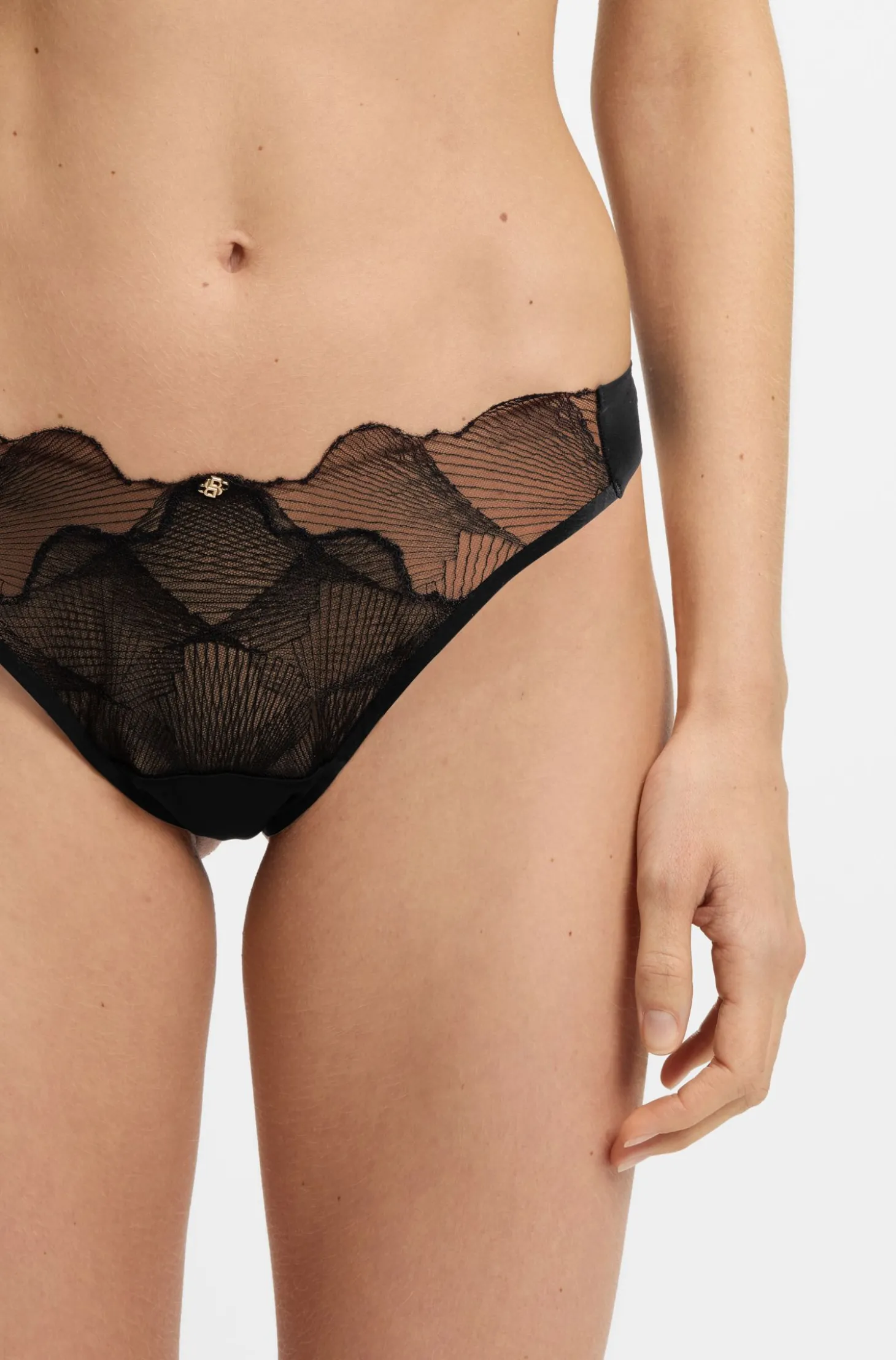 String mit gesticktem Double-B-Monogramm