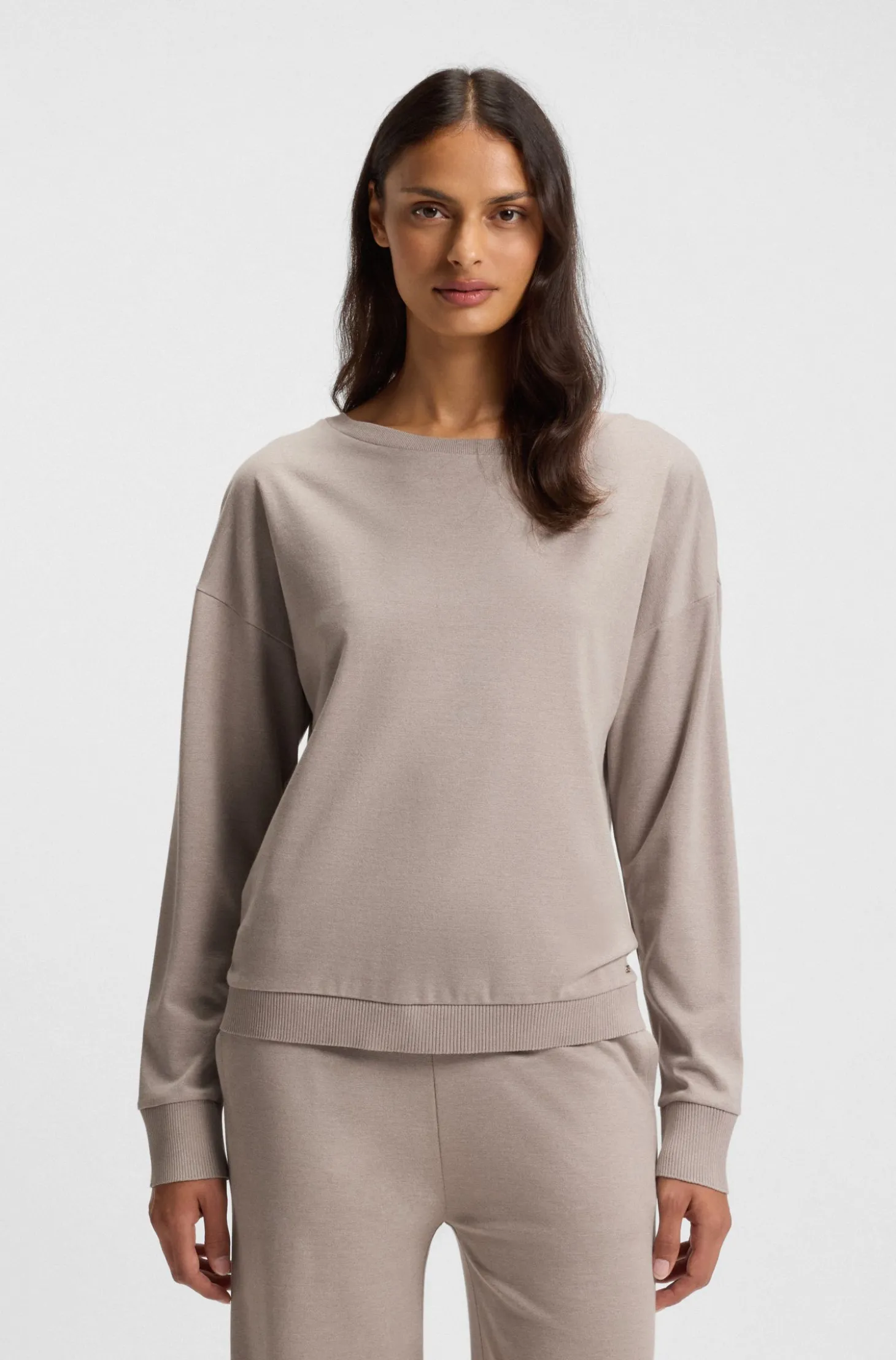 Sweatshirt aus meliertem Jersey mit U-Boot-Ausschnitt und Logo-Applikation