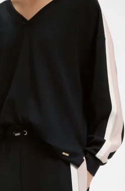 Sweatshirt mit V-Ausschnitt und Kontrast-Streifen an den Ärmeln