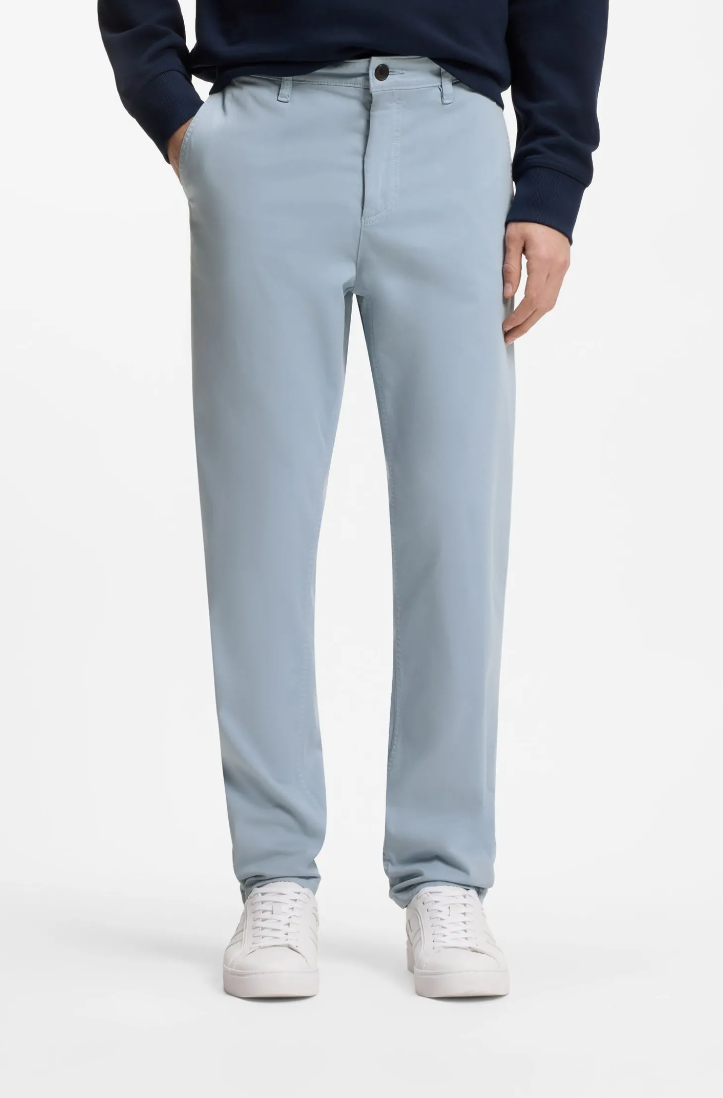 Tapered-Fit Hose aus Baumwoll-Satin mit Elasthan-Anteil