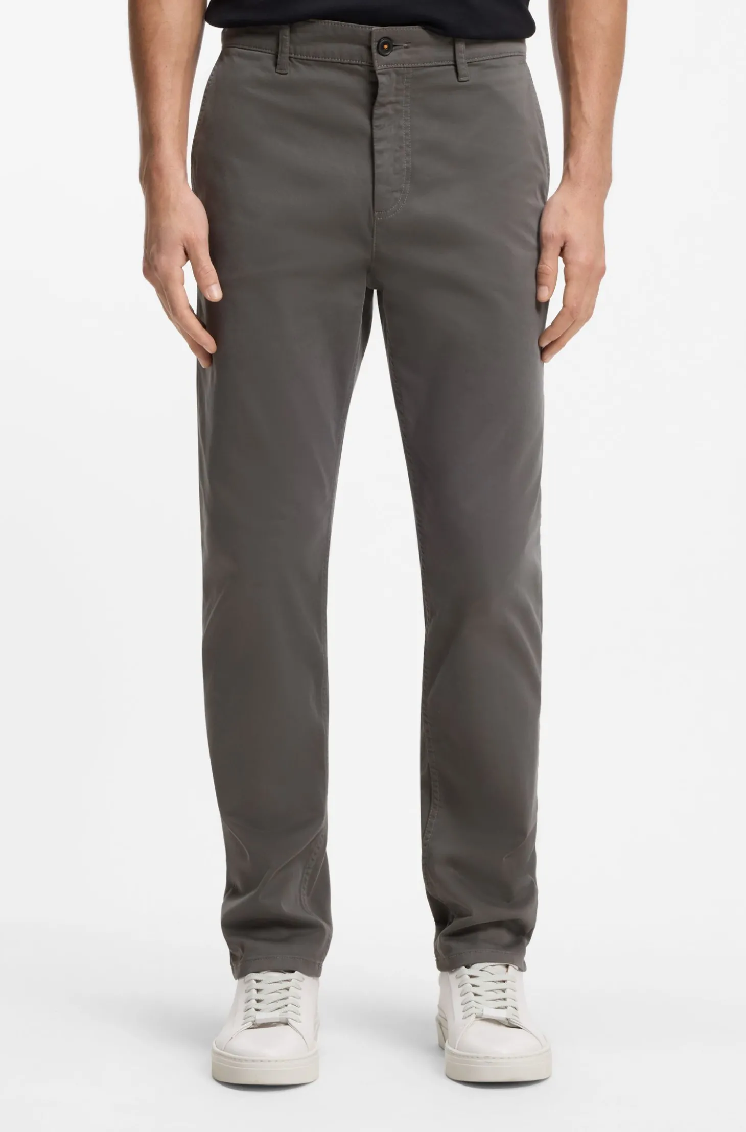 Tapered-Fit Hose aus Baumwoll-Satin mit Elasthan-Anteil