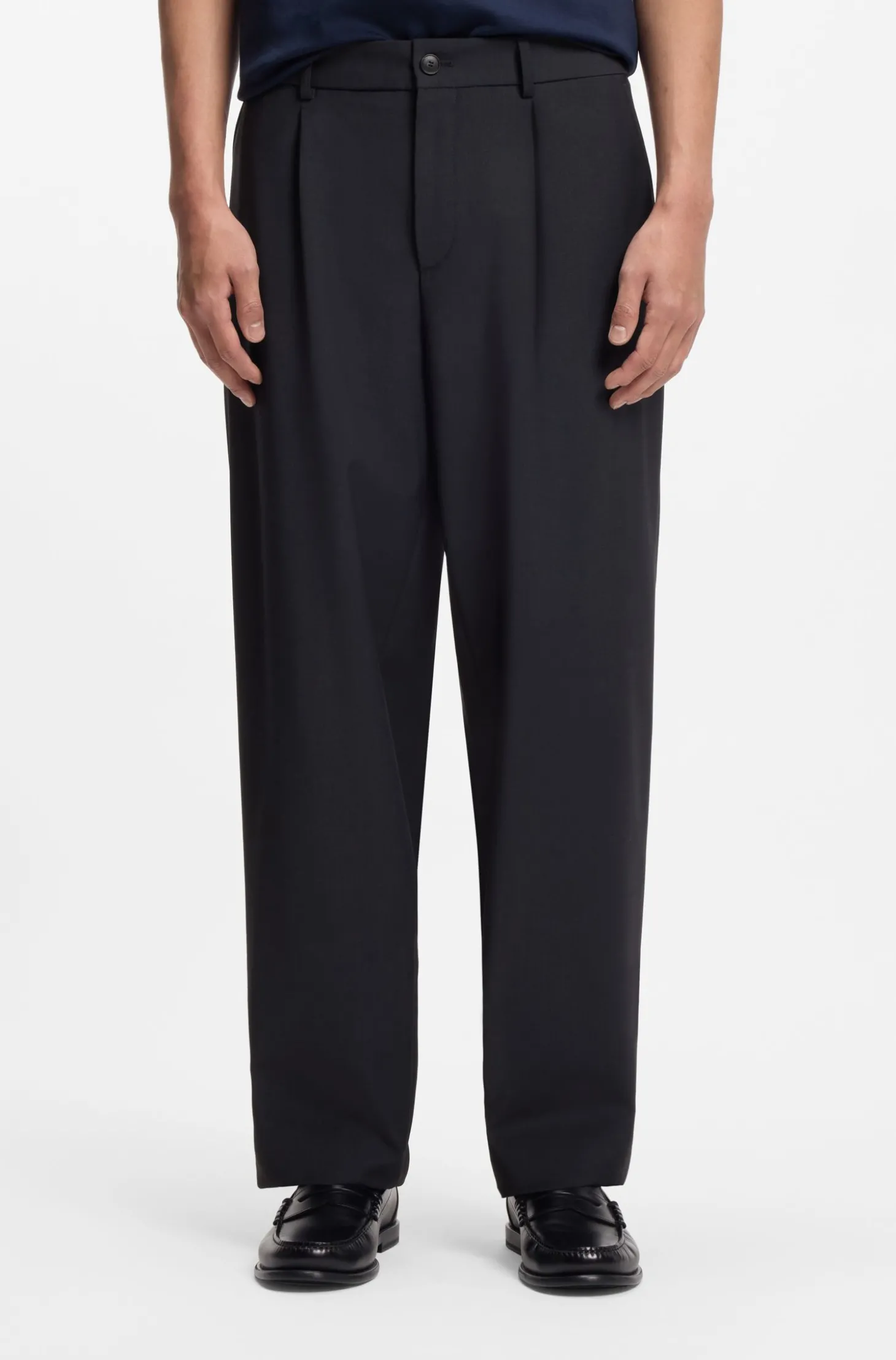 Tapered-Fit Hose aus waschmaschinenfestem Performance-Stretch-Gewebe