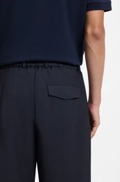 Tapered-Fit Hose aus waschmaschinenfestem Performance-Stretch-Gewebe