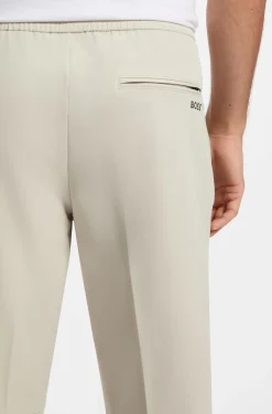 Tapered-Fit Hose aus wasserabweisendem Stretch-Gewebe