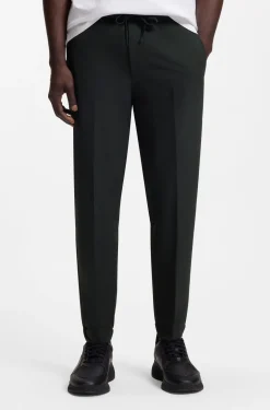 Tapered-Fit Hose aus wasserabweisendem Stretch-Gewebe