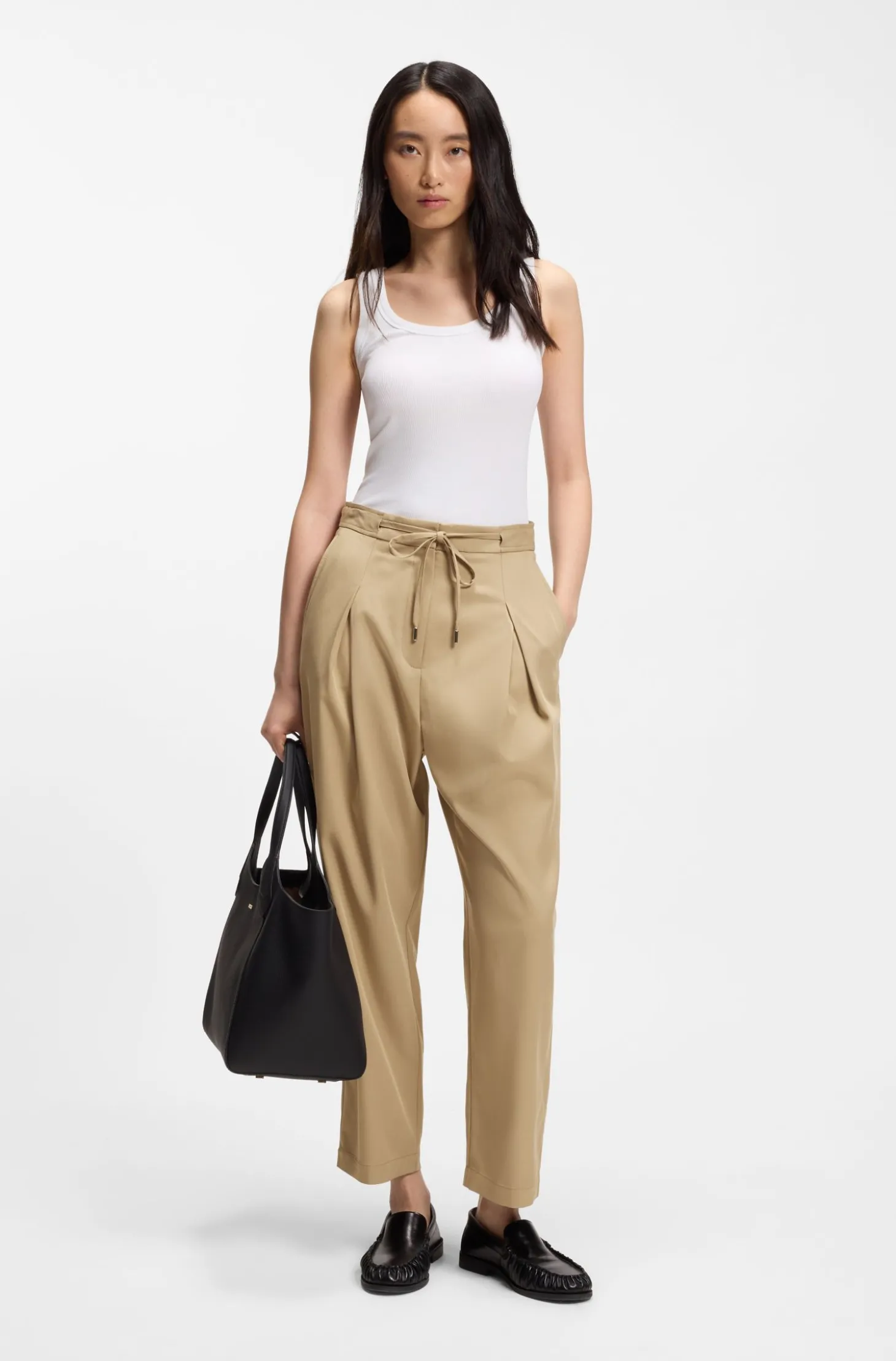 Tapered-Fit-Hose mit Vorderfalten