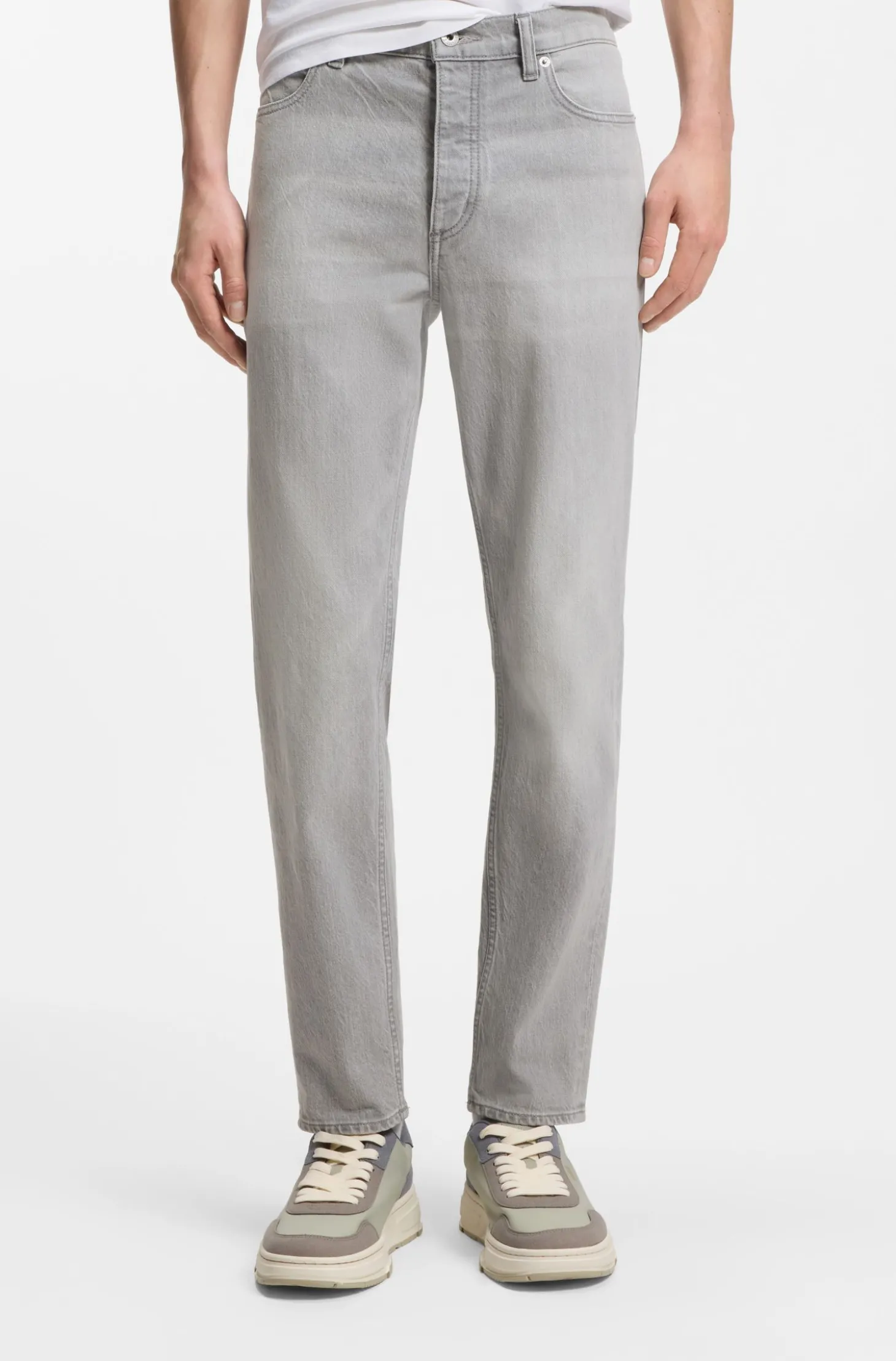 Tapered-Fit Jeans aus grauem Denim