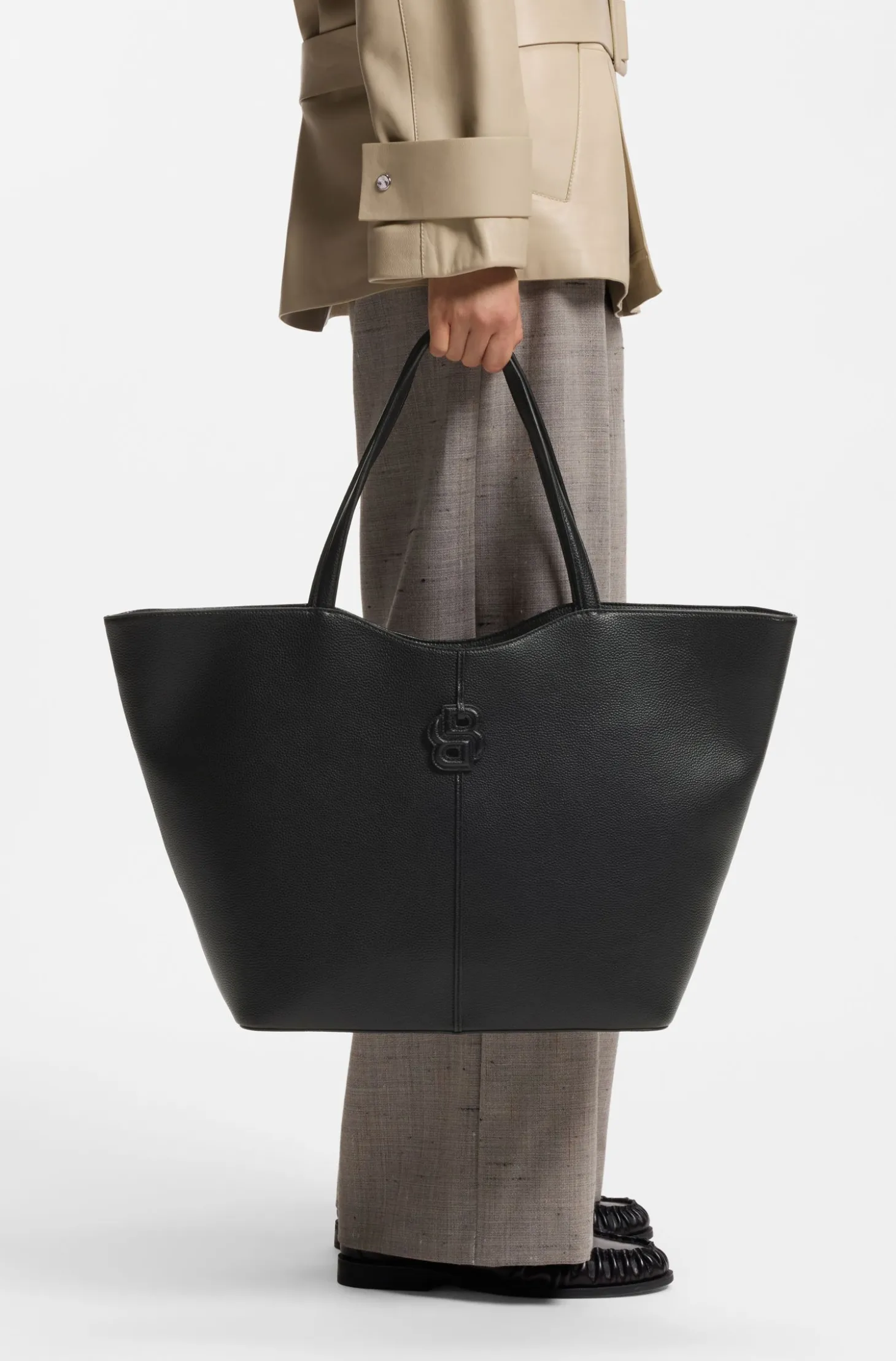 Tote Bag aus genarbtem Leder mit Double-B-Monogramm