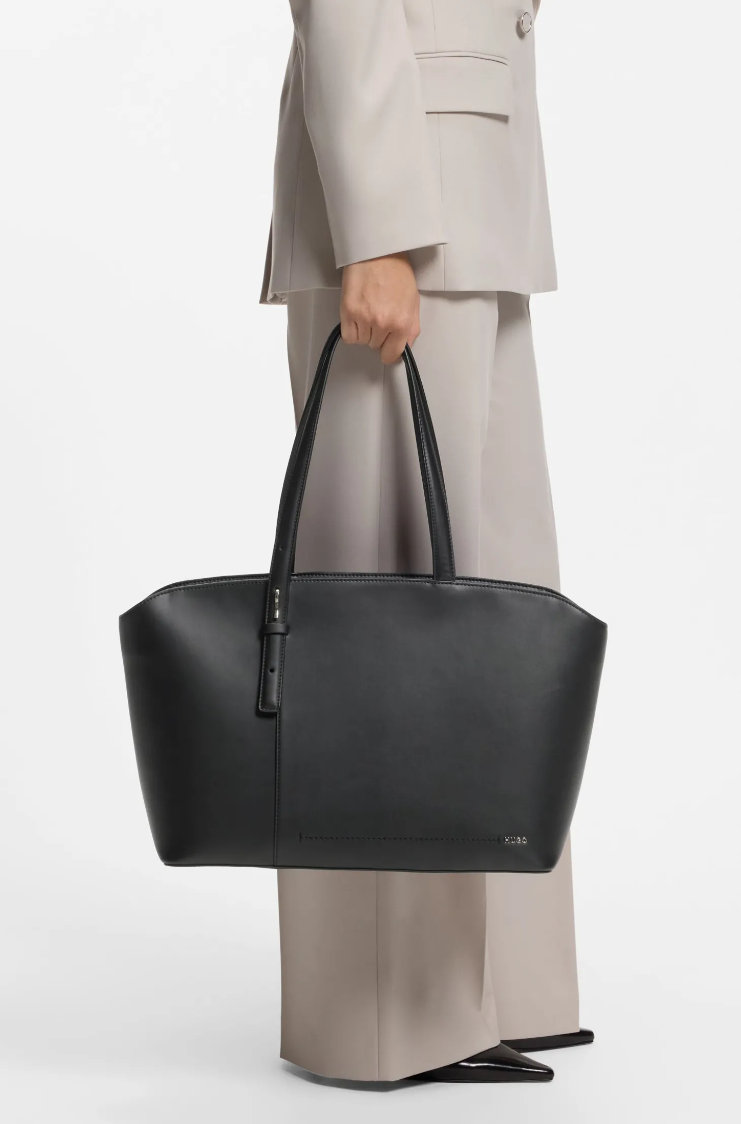 Tote Bag mit Logo-Schriftzug