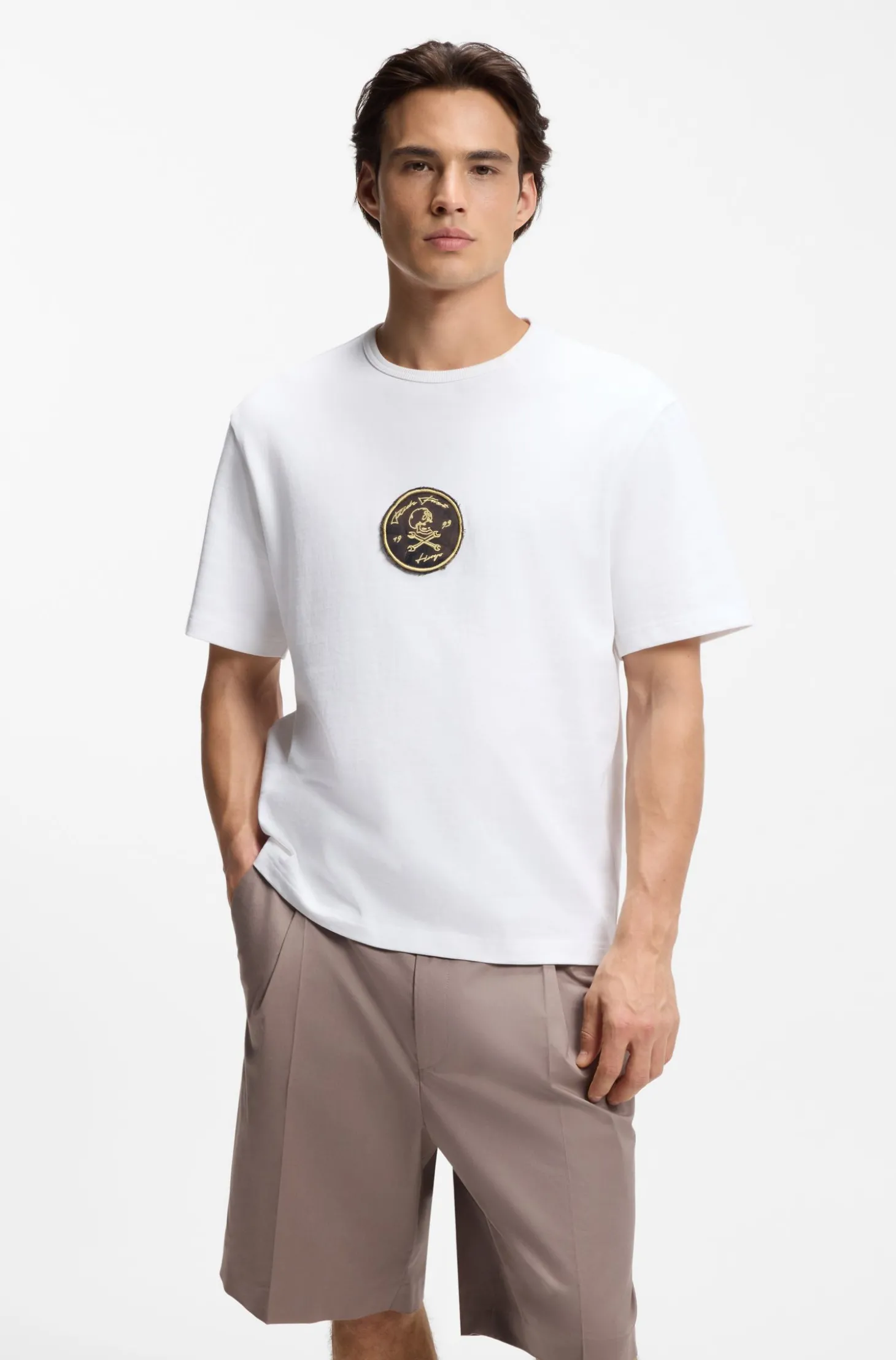 T-Shirt aus Baumwoll-Jersey mit besticktem Aufnäher